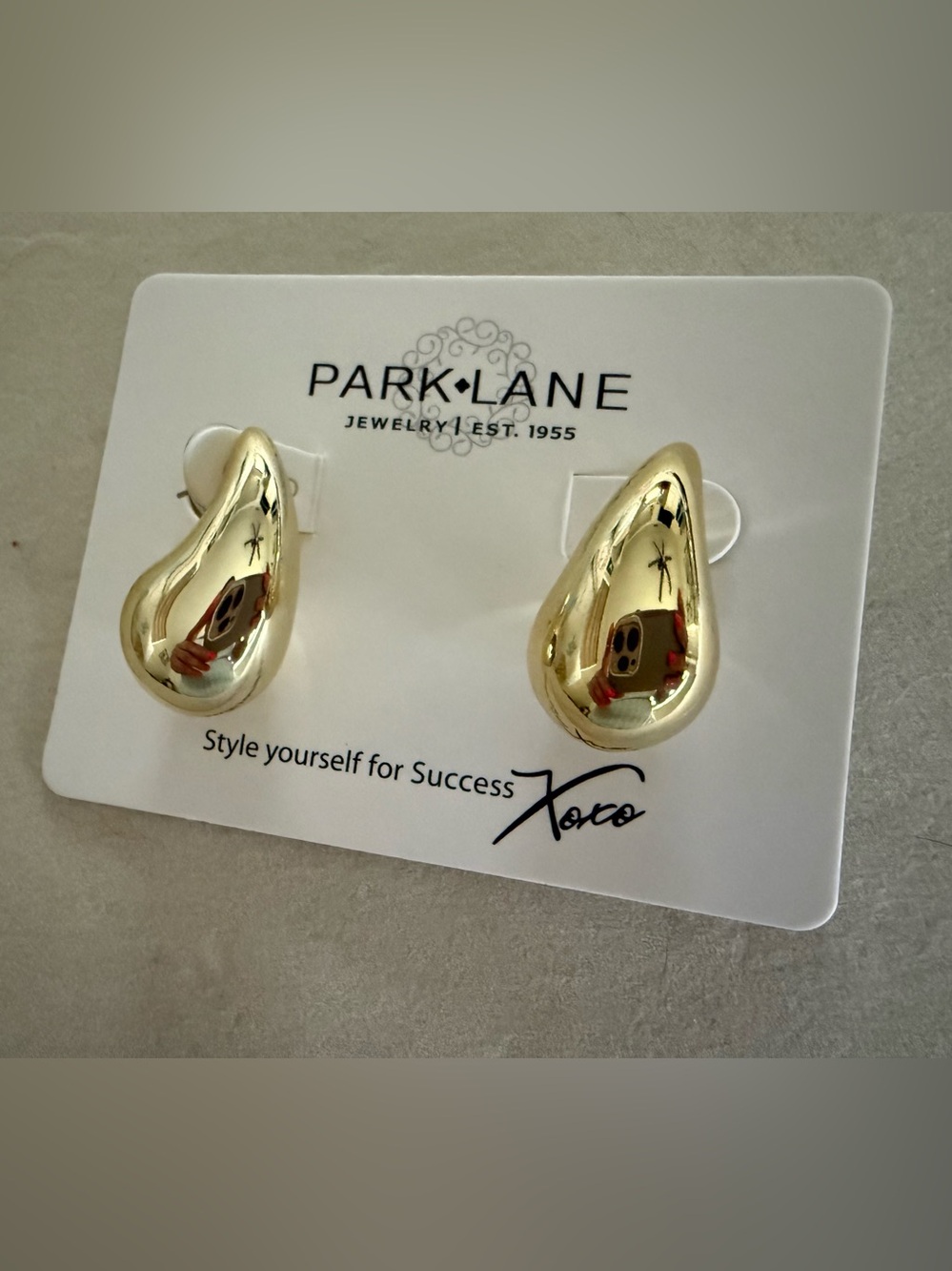 Park‎ Lane Gold Teardrop Clip-On Earrings - Sculpted Shine